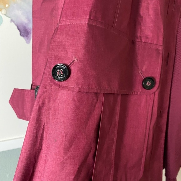 Women’s Burberry Coat with hood and certificate of Authenticity - Picture 11 of 12